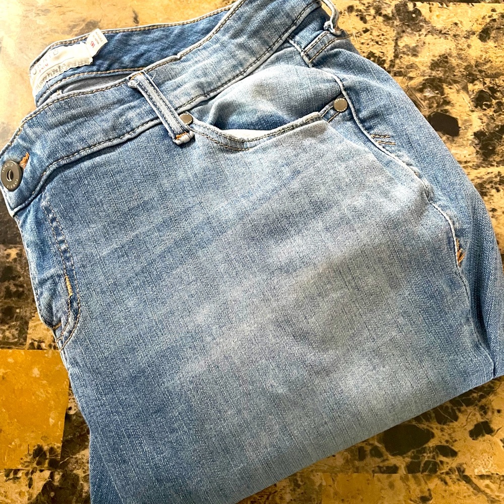 🔆Torrid🔆 Distressed Boyfriend Jeans